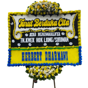Bunga Papan Elegan dengan desain minimalis ini cocok untuk berbagai acara seperti ucapan selamat atau belasungkawa. Dibuat dengan bunga segar pilihan yang dirangkai secara profesional untuk memberikan kesan yang sopan dan berkesan. Ranga kuat, kokoh, dan elegan. Bisa custom untuk penulisan nama, ucapan, dan warna sesuai keinginan Anda.